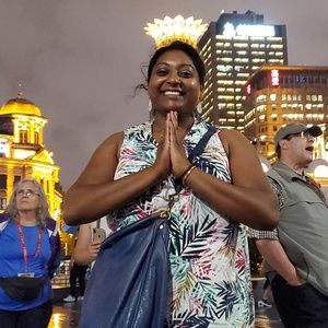 Meet your Posher, Linda